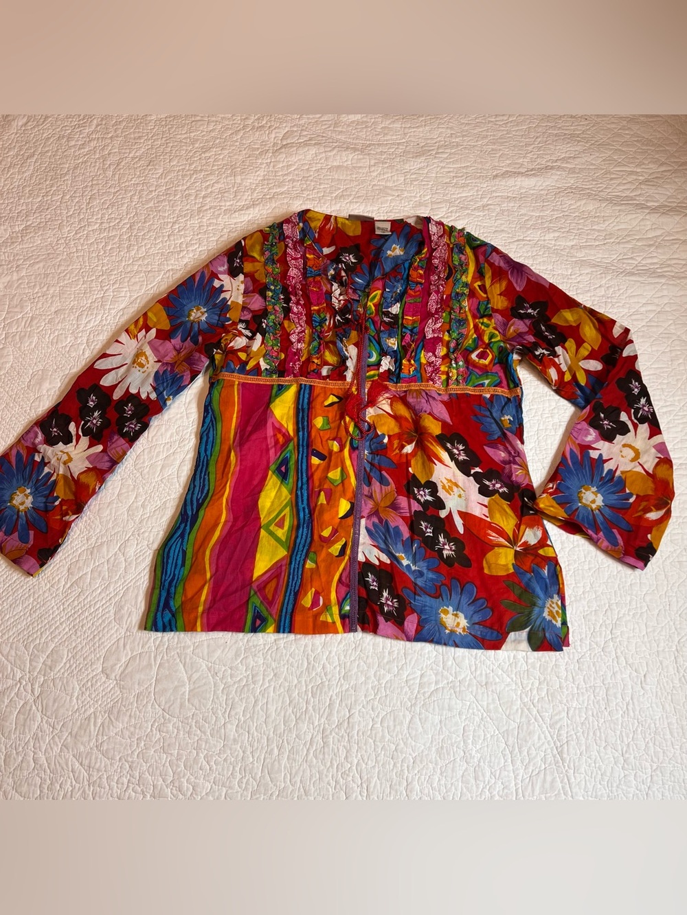women’s vintage multicolor cotton long bell sleeve w/ ruffles v neck blouse M